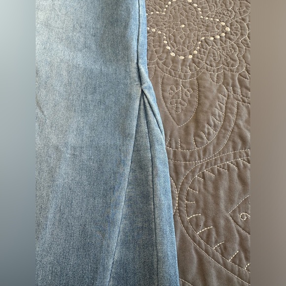 Fashion Nova Juniors Wide Leg Jeans NWT Size 3 - Picture 8 of 12